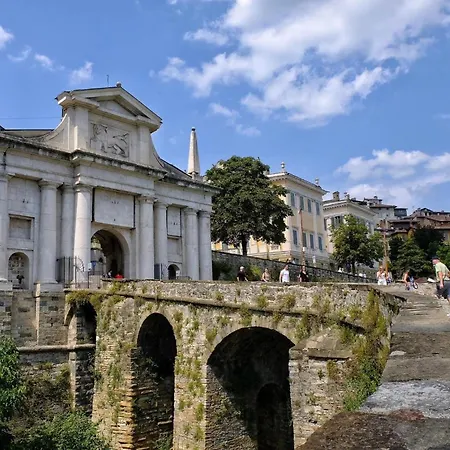 Apartment Borgo D'oro Loft Bergamo